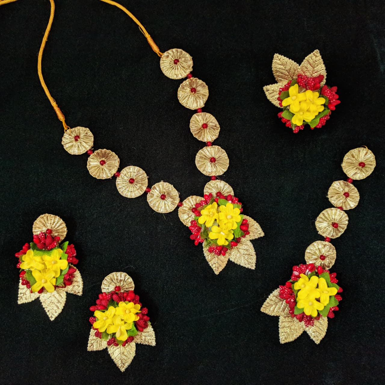 Yellow coin floral set