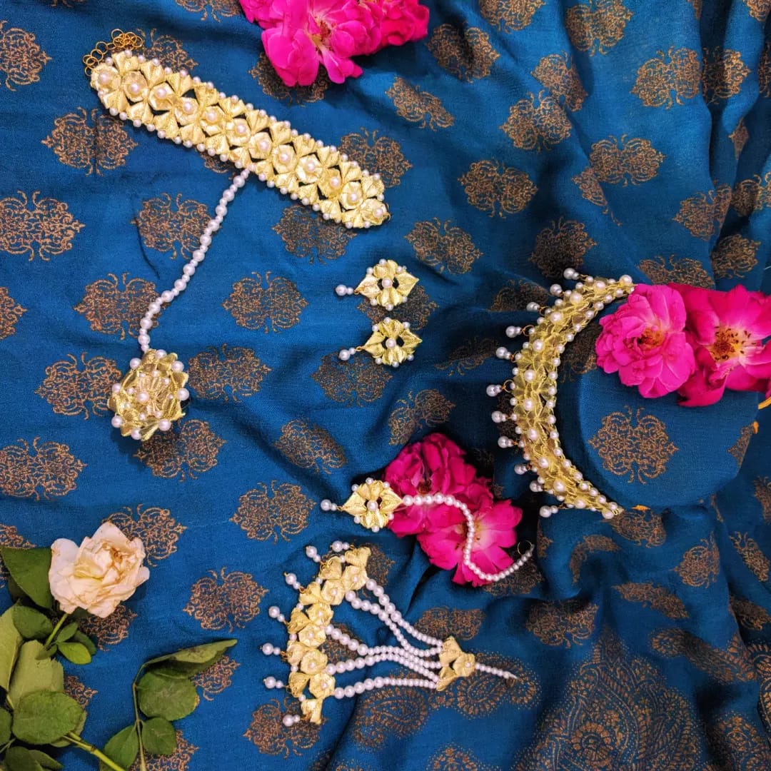 Handmade gota craft detail