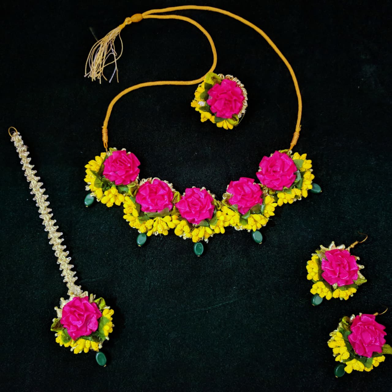 Pink and yellow floral set